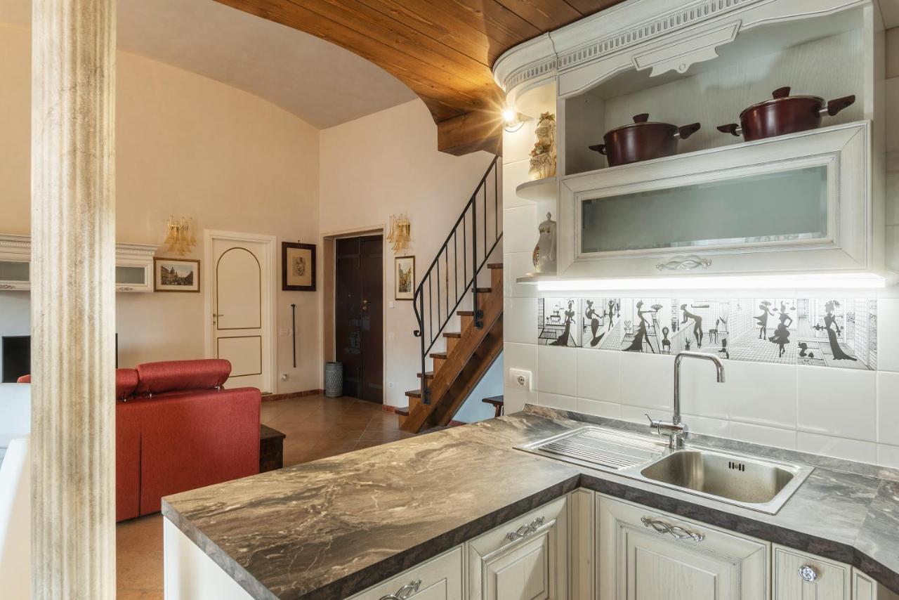 Palazzo Altieri Elegant Apartment Rome Bagian luar foto